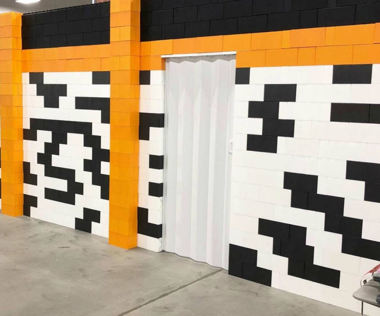 EverBlock® L-Shaped Wall Kit With Door