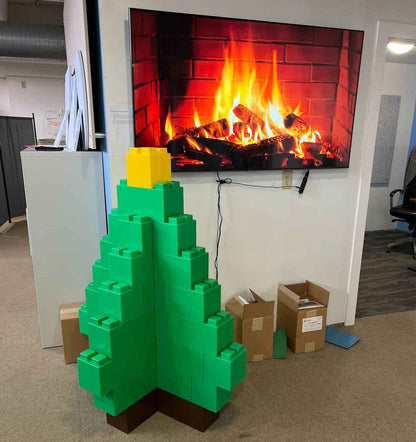 EverBlock® Model Christmas Tree & Gifts