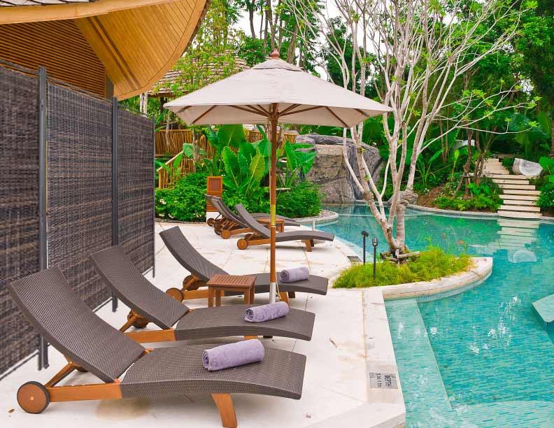 Folding Outdoor Wicker Partition