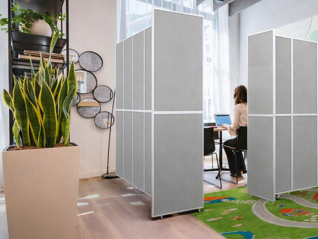 Highpoint® Anchored Divider Folding - Vinyl